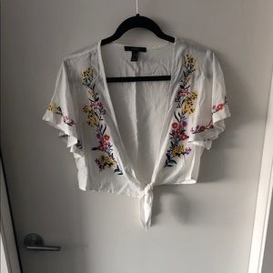 🎁3/30 Forever 21 Embroidered top